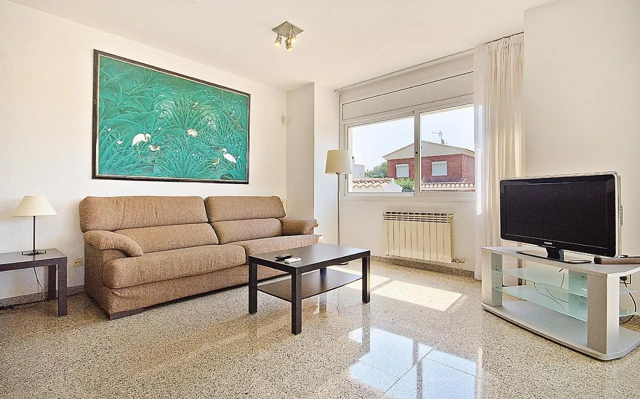 R11 Casa Blanca Con Gran Jardin Y Piscina Villa Calafell Spain