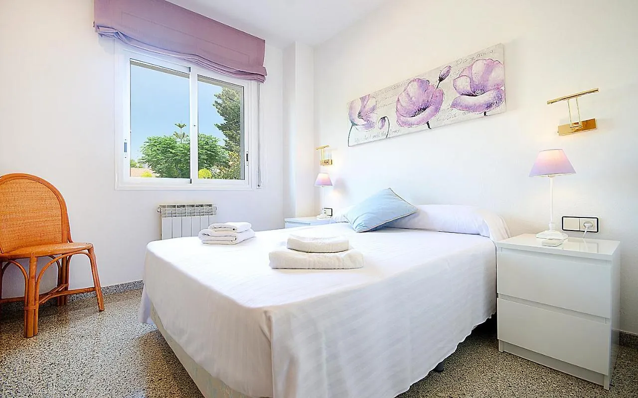 R11 Casa Blanca Con Gran Jardin Y Piscina Villa Calafell