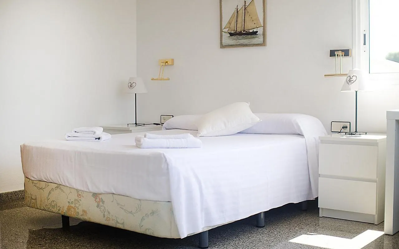 R11 Casa Blanca Con Gran Jardin Y Piscina Villa Calafell